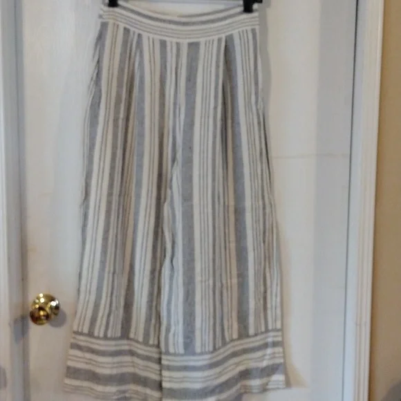 Forever 21 Wide Leg Pants SOLD SOLD SOLD - Picture 2 of 9